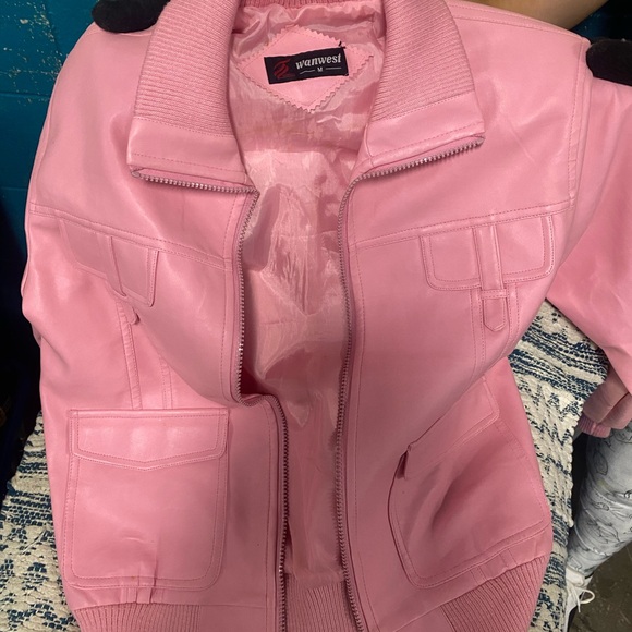 It’s fabulous- Pink faux leather bomber jacket, (size M)vintage - Picture 2 of 5